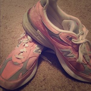 new balance 993 breast cancer